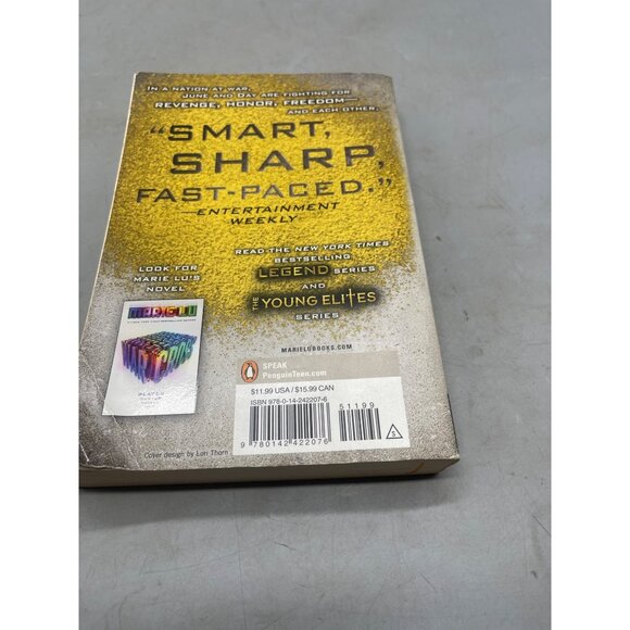 Legend paperback book by Marie Lu 2011 English New york Times bestseller READ - Picture 2 of 4